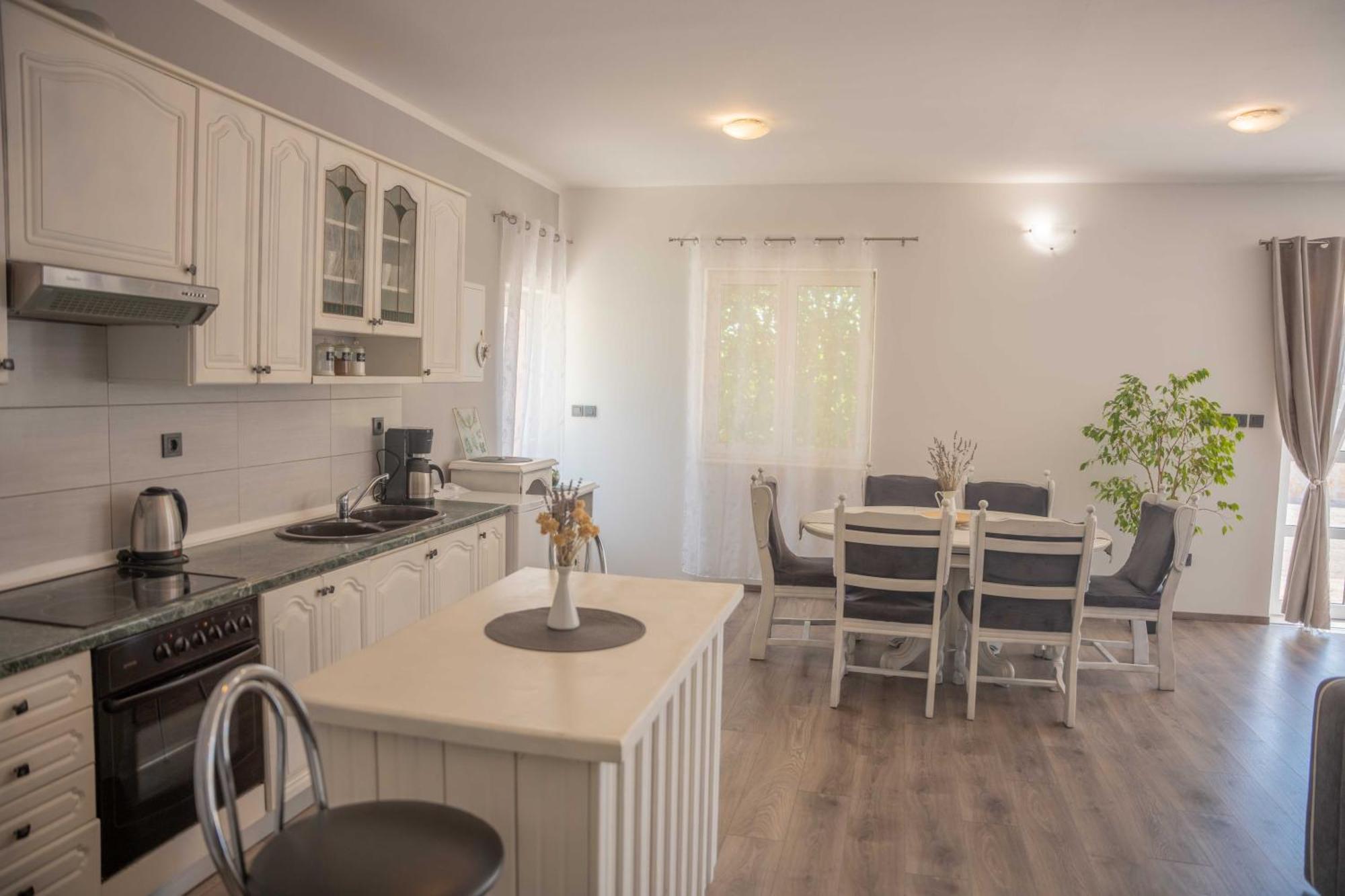 Iris Holiday Home Trbounje Extérieur photo